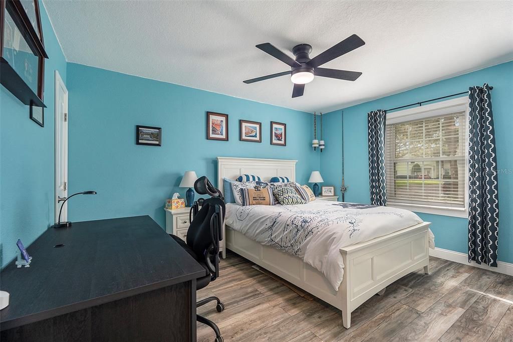 На продажу: $435,000 (2 спален, 2 ванн, 1018 Квадратных фут)