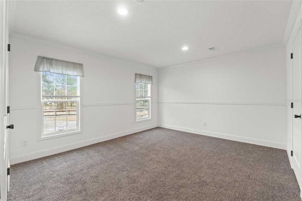 For Sale: $299,900 (3 beds, 2 baths, 1352 Square Feet)