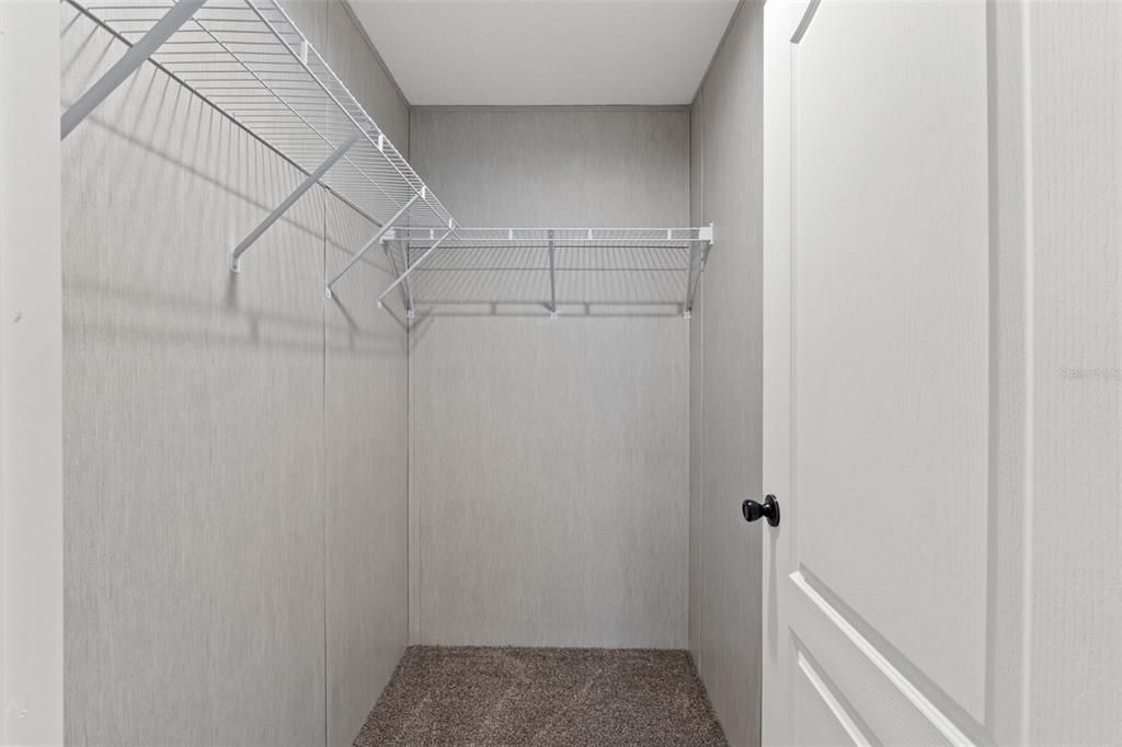 For Sale: $299,900 (3 beds, 2 baths, 1352 Square Feet)