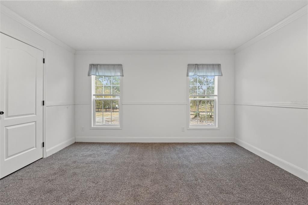 For Sale: $299,900 (3 beds, 2 baths, 1352 Square Feet)