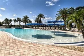 合同活跃: $459,000 (2 贝兹, 2 浴室, 1611 平方英尺)