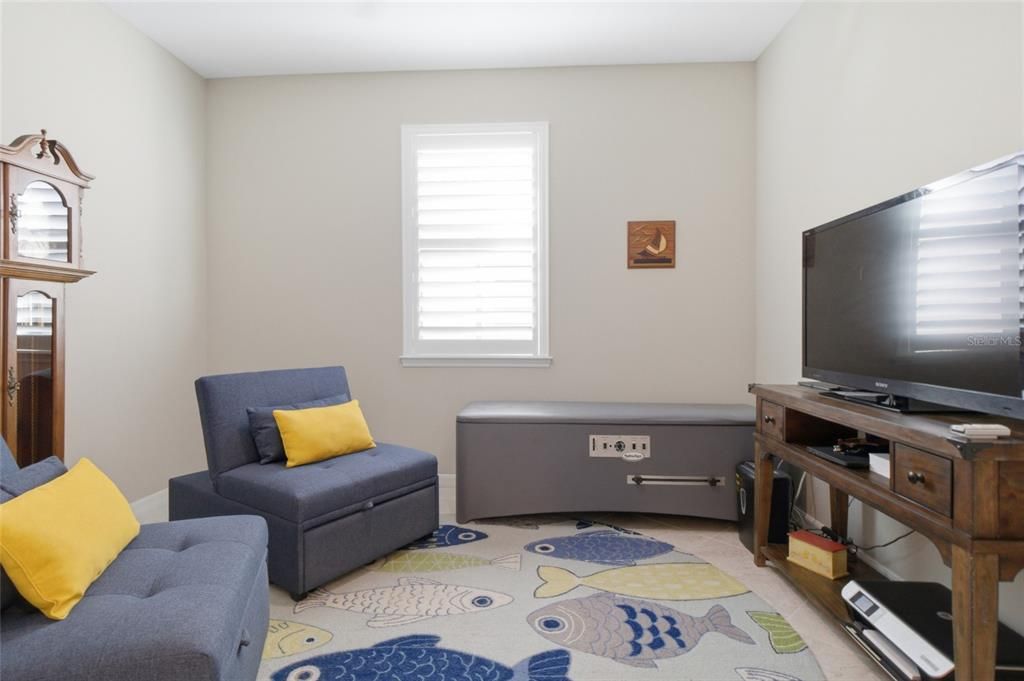 待售: $459,000 (2 贝兹, 2 浴室, 1611 平方英尺)