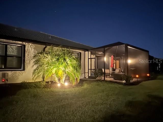 For Sale: $459,000 (2 beds, 2 baths, 1611 Square Feet)