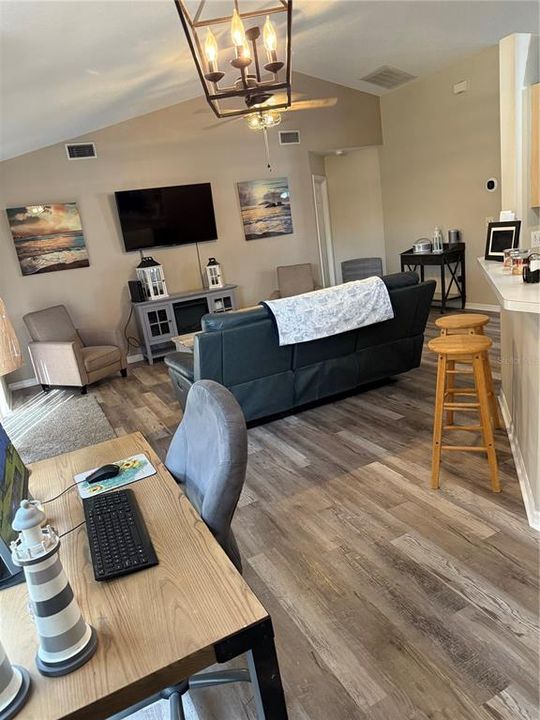 En Venta: $337,600 (3 camas, 2 baños, 1509 Pies cuadrados)