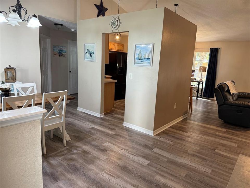 En Venta: $337,600 (3 camas, 2 baños, 1509 Pies cuadrados)