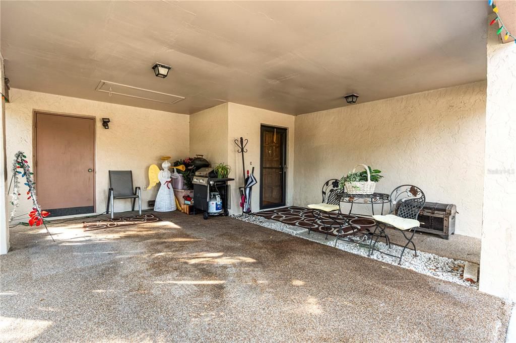 На продажу: $238,900 (2 спален, 2 ванн, 1258 Квадратных фут)