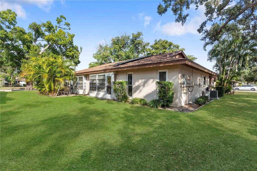 На продажу: $238,900 (2 спален, 2 ванн, 1258 Квадратных фут)