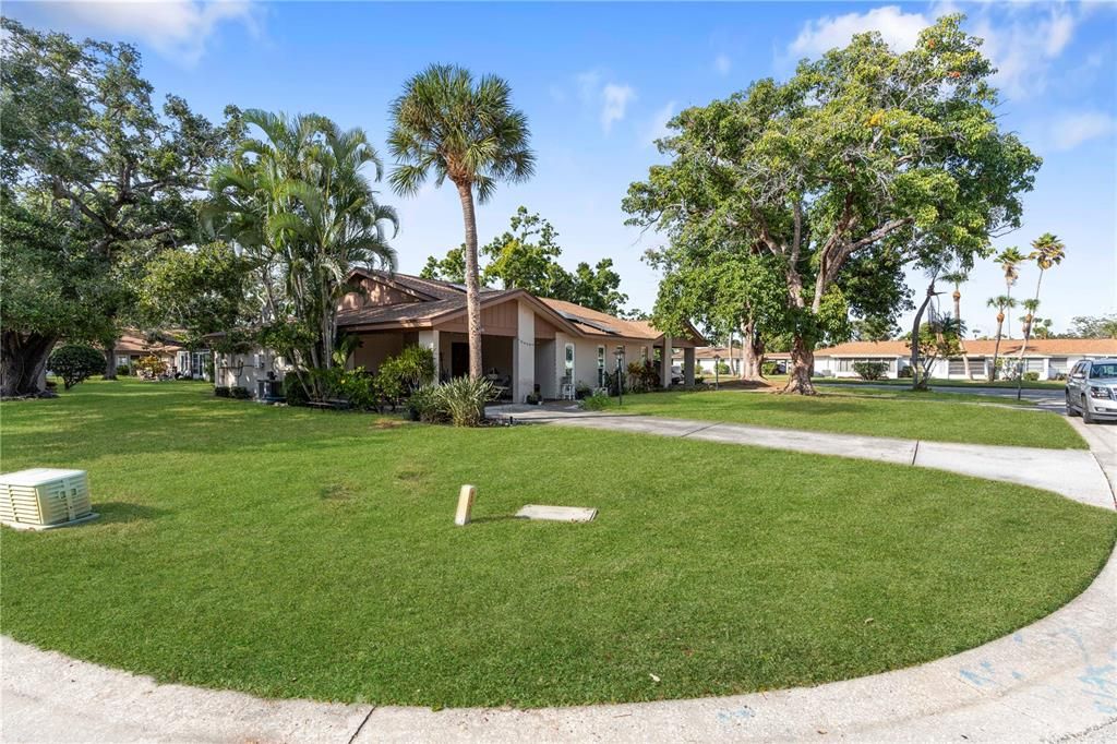 На продажу: $238,900 (2 спален, 2 ванн, 1258 Квадратных фут)