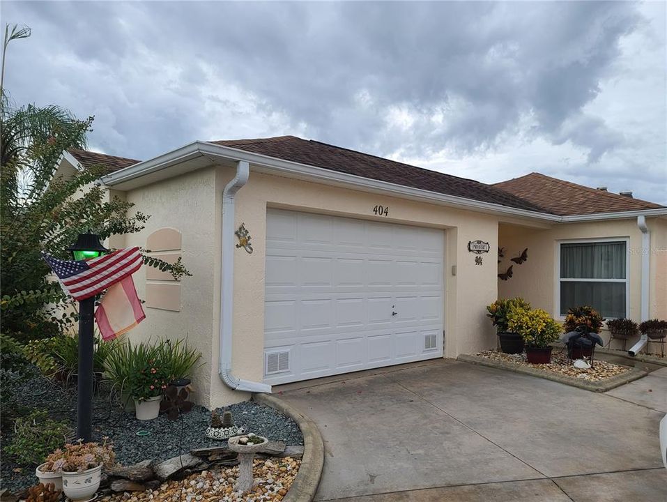 Vendido Recientemente: $325,000 (2 camas, 2 baños, 1102 Pies cuadrados)