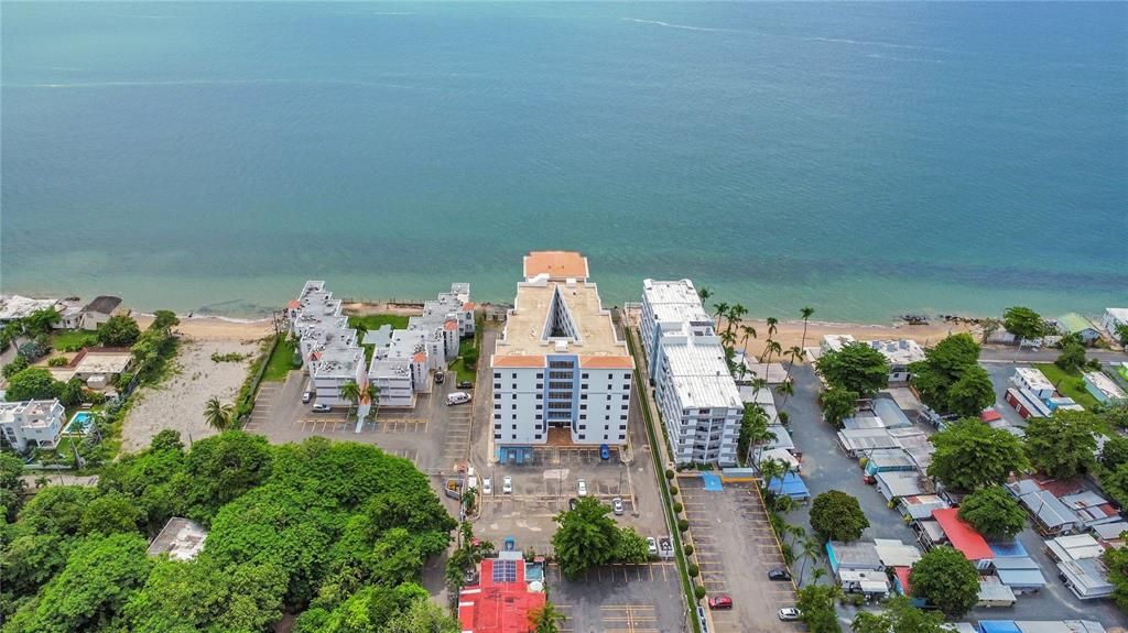 На продажу: $289,000 (2 спален, 2 ванн, 1093 Квадратных фут)