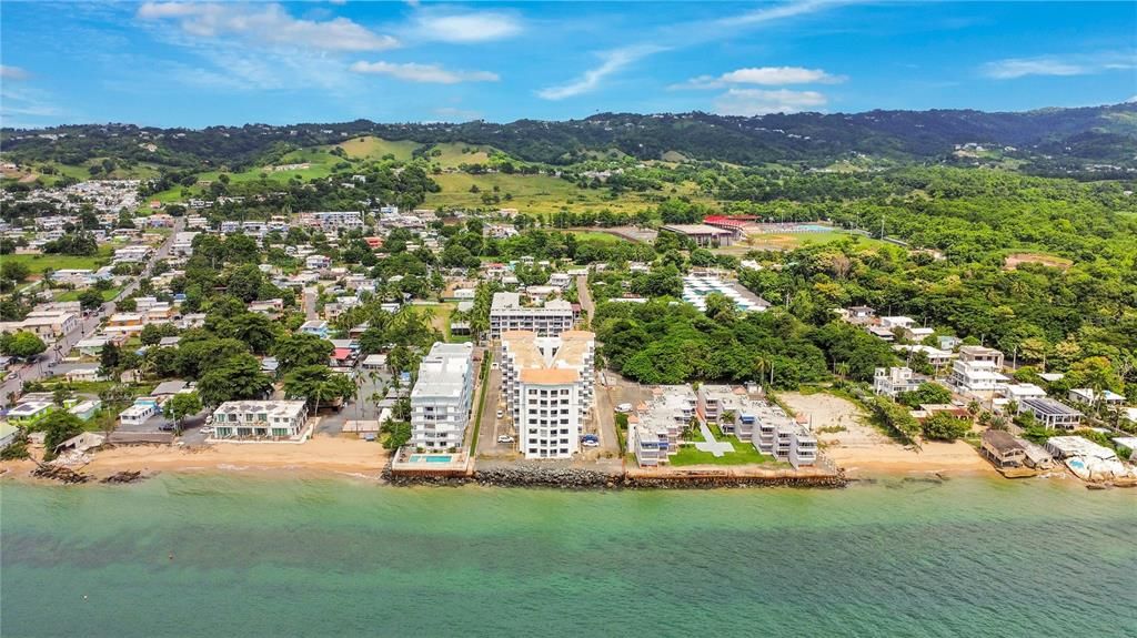 На продажу: $289,000 (2 спален, 2 ванн, 1093 Квадратных фут)