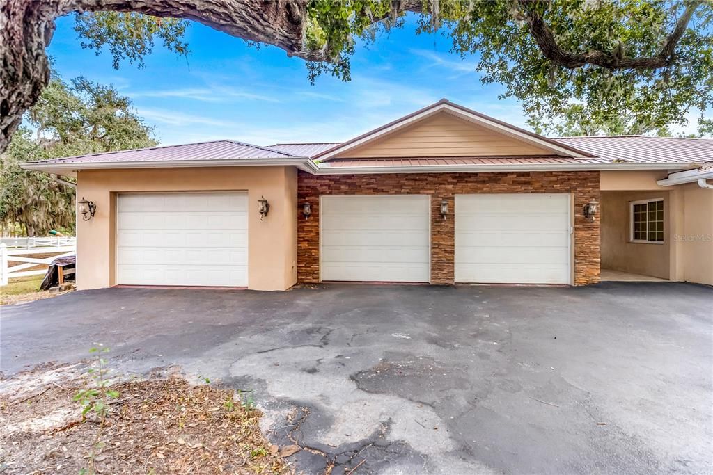 For Sale: $2,000,000 (4 beds, 3 baths, 2467 Square Feet)