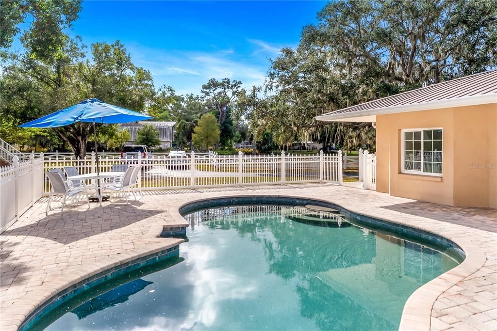 For Sale: $2,000,000 (4 beds, 3 baths, 2467 Square Feet)