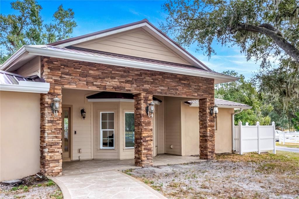 For Sale: $2,000,000 (4 beds, 3 baths, 2467 Square Feet)