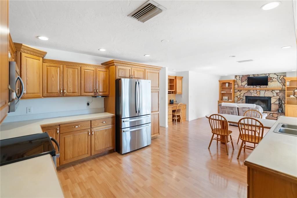 For Sale: $2,000,000 (4 beds, 3 baths, 2467 Square Feet)