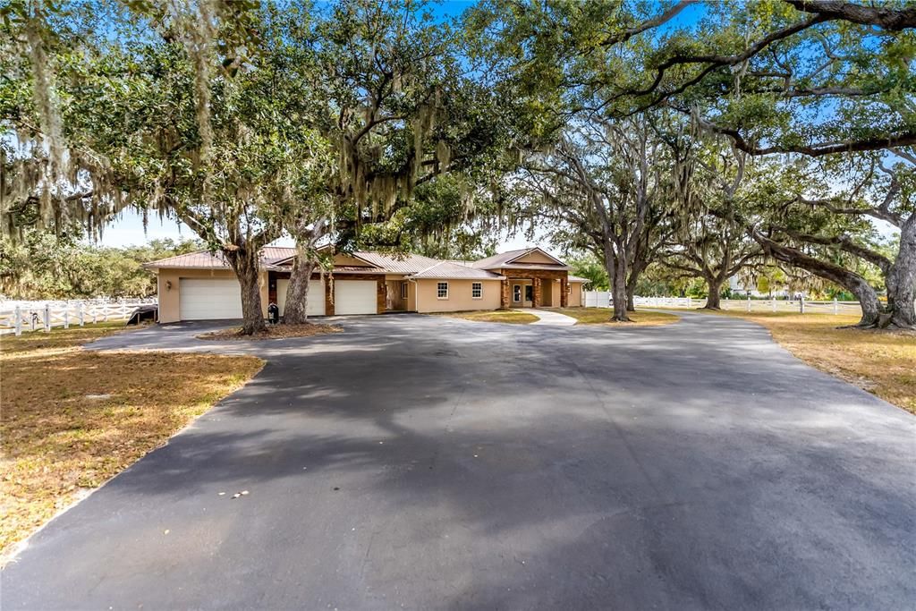 For Sale: $2,000,000 (4 beds, 3 baths, 2467 Square Feet)