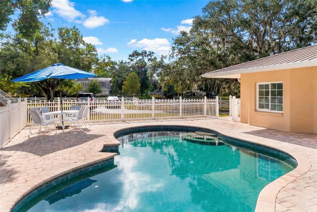 For Sale: $2,000,000 (4 beds, 3 baths, 2467 Square Feet)