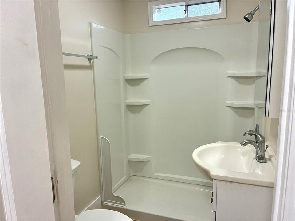 For Sale: $219,000 (2 beds, 2 baths, 864 Square Feet)