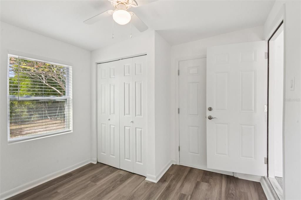 待售: $280,000 (3 贝兹, 1 浴室, 1346 平方英尺)