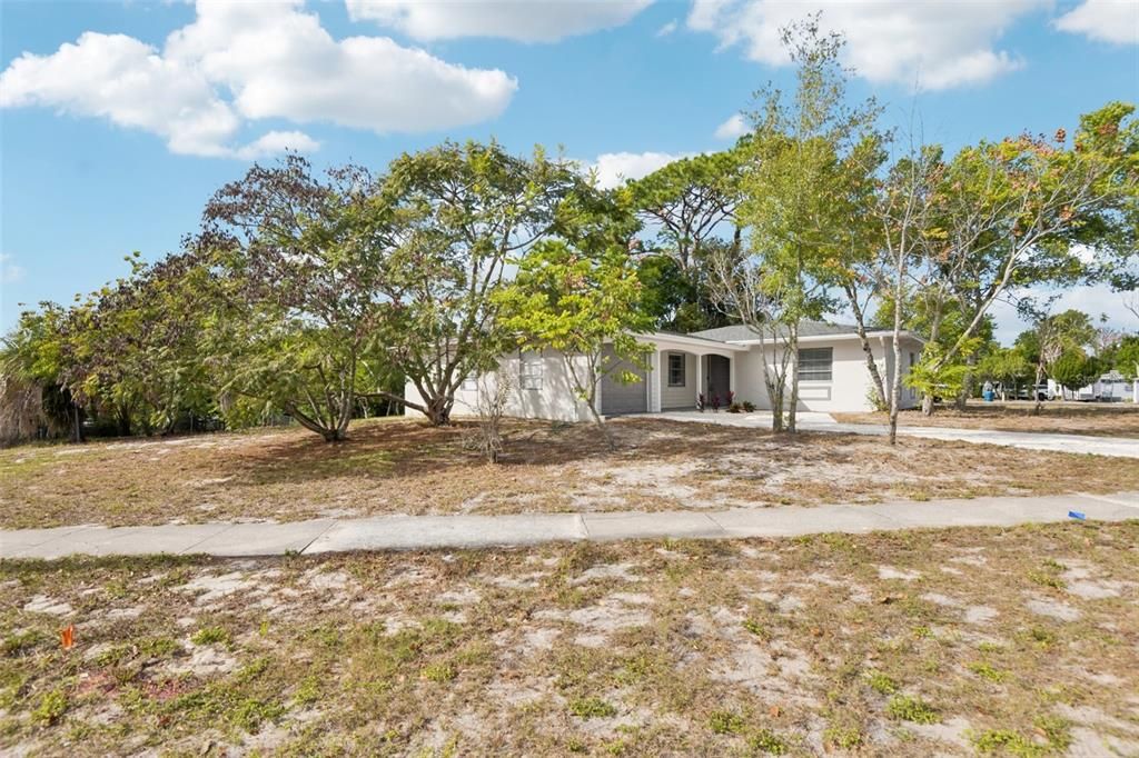 待售: $280,000 (3 贝兹, 1 浴室, 1346 平方英尺)