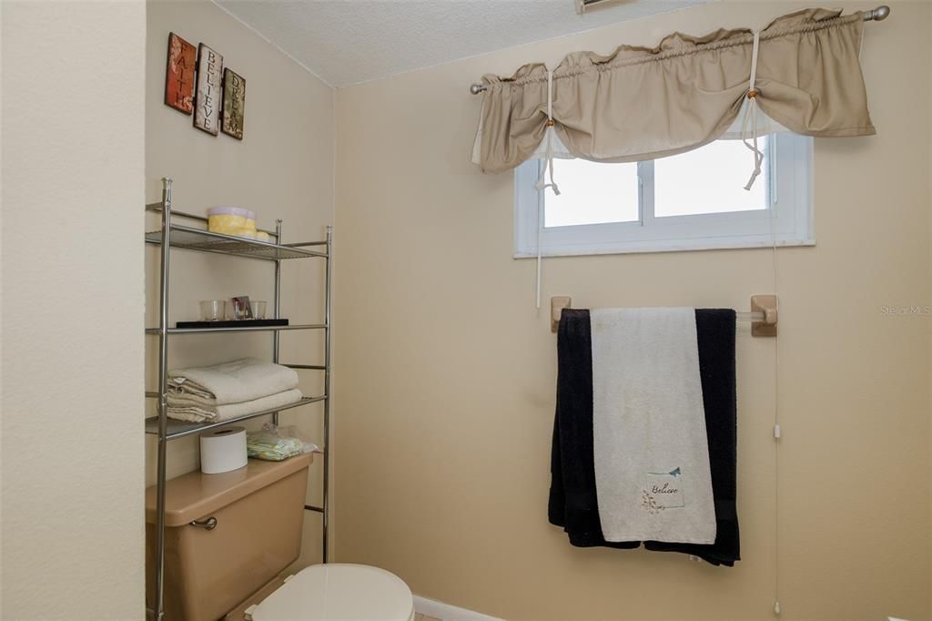 待售: $287,000 (3 贝兹, 2 浴室, 1365 平方英尺)