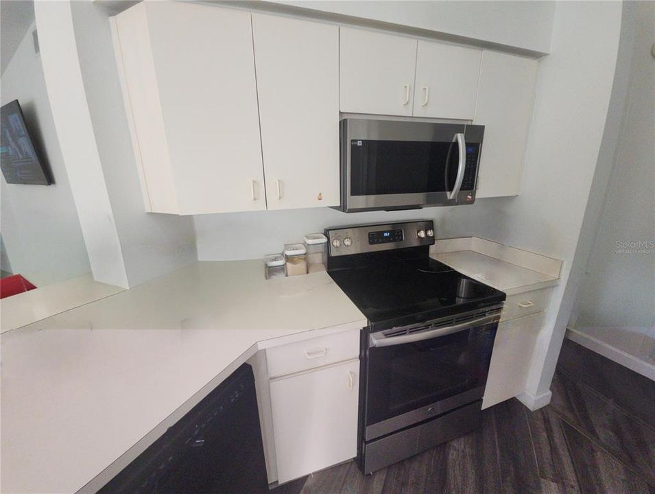 待售: $349,000 (4 贝兹, 2 浴室, 1496 平方英尺)