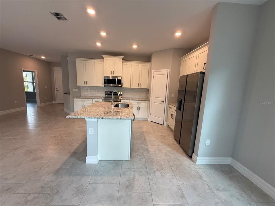 En Renta: $2,100 (3 camas, 2 baños, 1615 Pies cuadrados)