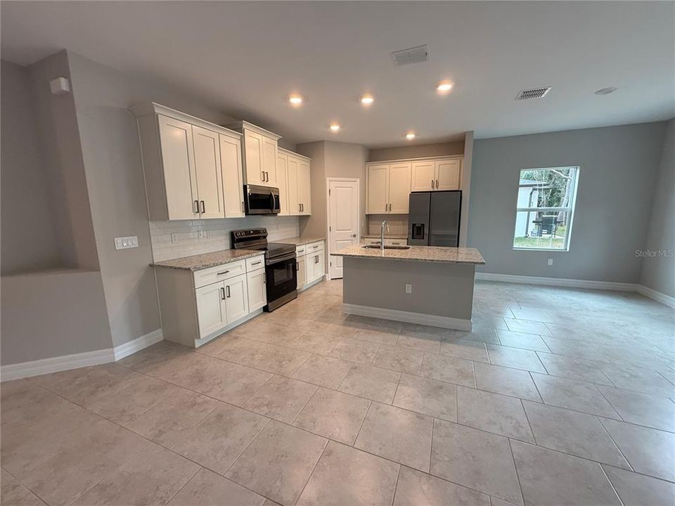 En Renta: $2,100 (3 camas, 2 baños, 1615 Pies cuadrados)