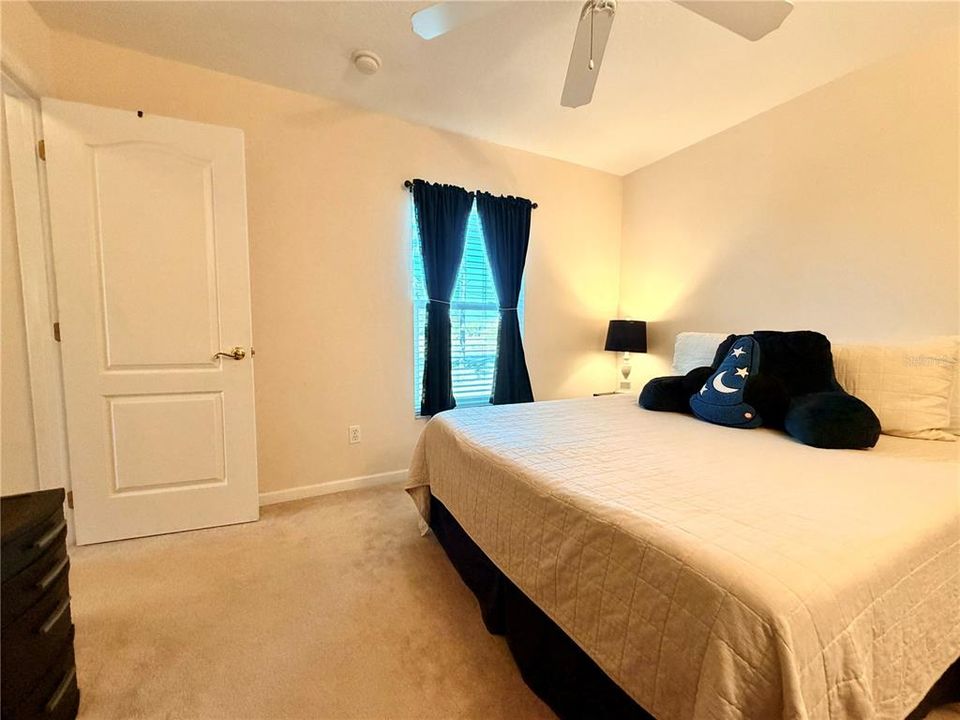 待售: $520,000 (4 贝兹, 3 浴室, 2438 平方英尺)