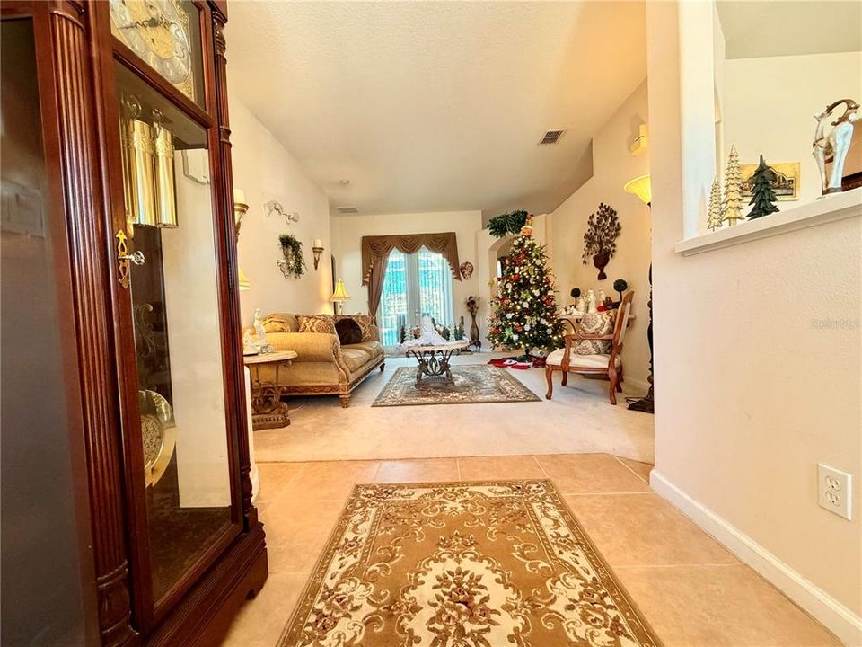 待售: $520,000 (4 贝兹, 3 浴室, 2438 平方英尺)