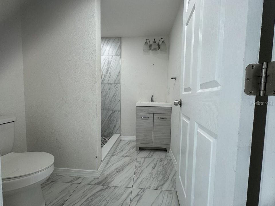 待售: $239,999 (4 贝兹, 2 浴室, 1333 平方英尺)