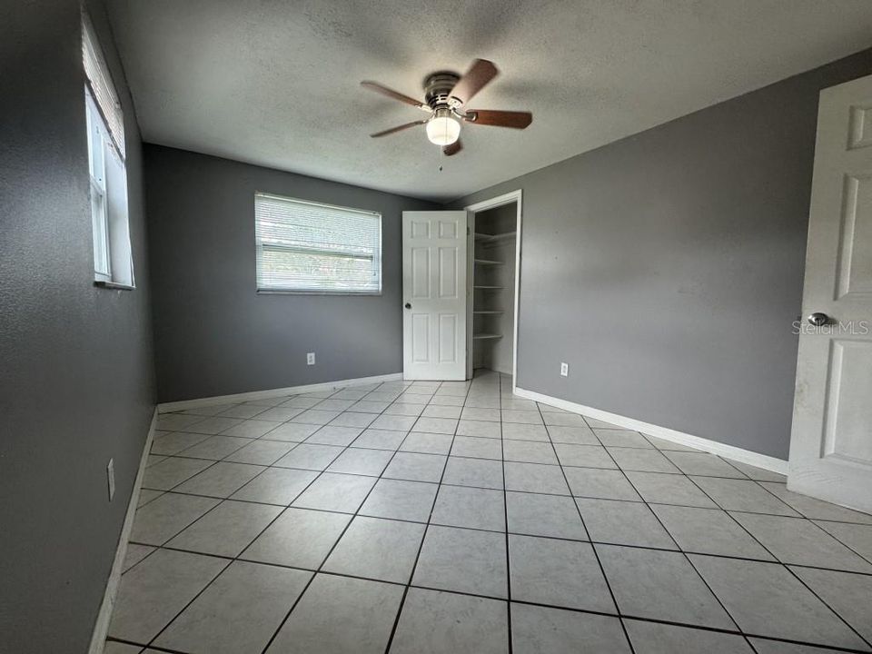 待售: $239,999 (4 贝兹, 2 浴室, 1333 平方英尺)