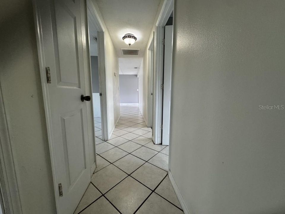 待售: $239,999 (4 贝兹, 2 浴室, 1333 平方英尺)