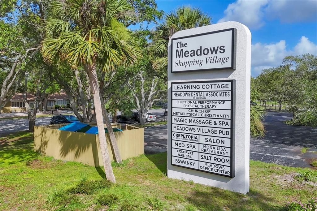 На продажу: $295,000 (2 спален, 2 ванн, 1141 Квадратных фут)