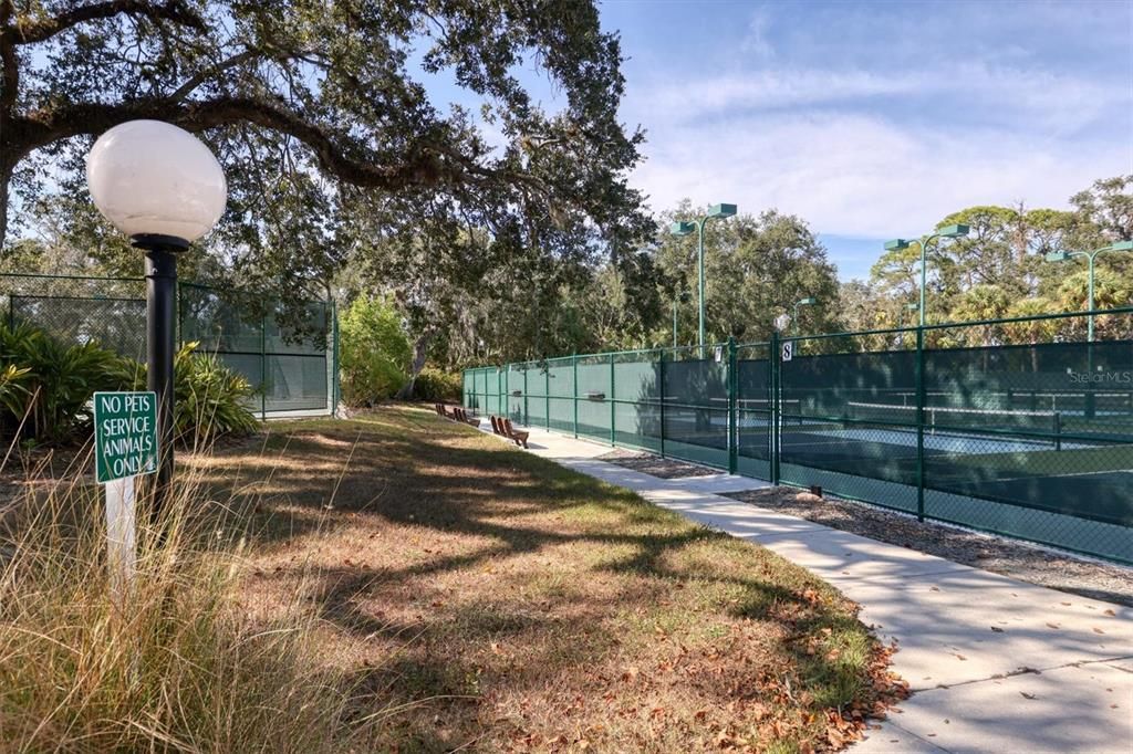 На продажу: $295,000 (2 спален, 2 ванн, 1141 Квадратных фут)