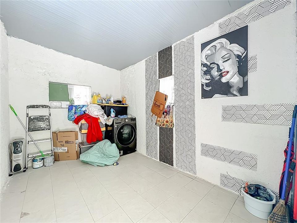 For Sale: $175,000 (2 beds, 2 baths, 1368 Square Feet)