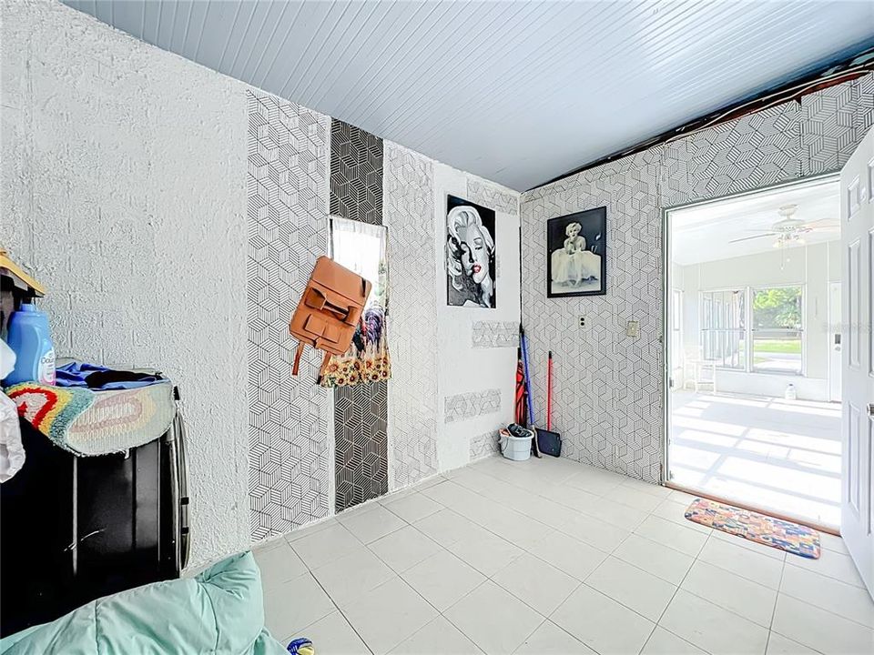 For Sale: $175,000 (2 beds, 2 baths, 1368 Square Feet)