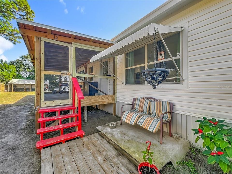 For Sale: $175,000 (2 beds, 2 baths, 1368 Square Feet)