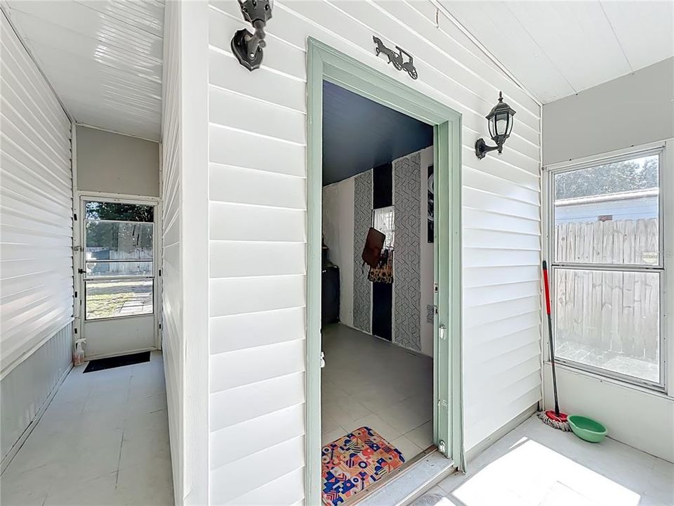 For Sale: $175,000 (2 beds, 2 baths, 1368 Square Feet)