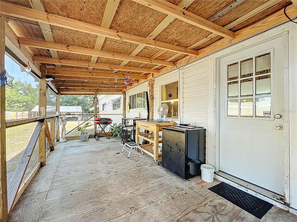 For Sale: $175,000 (2 beds, 2 baths, 1368 Square Feet)