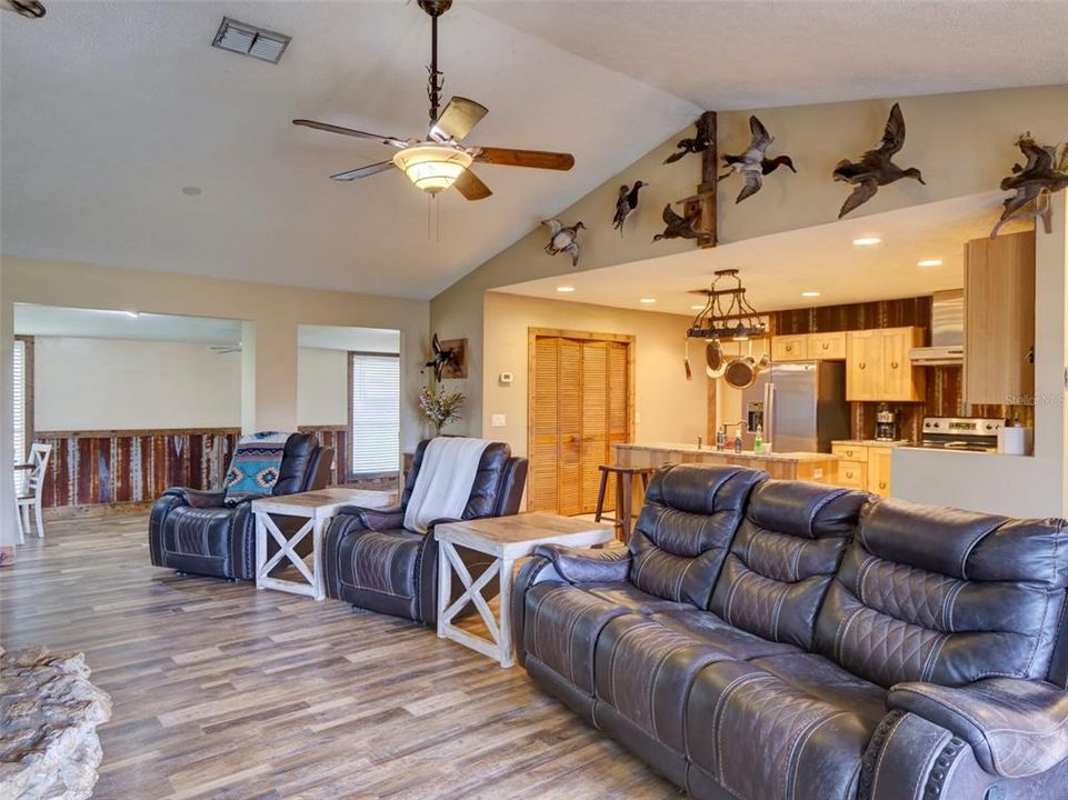 For Sale: $625,000 (3 beds, 2 baths, 2329 Square Feet)