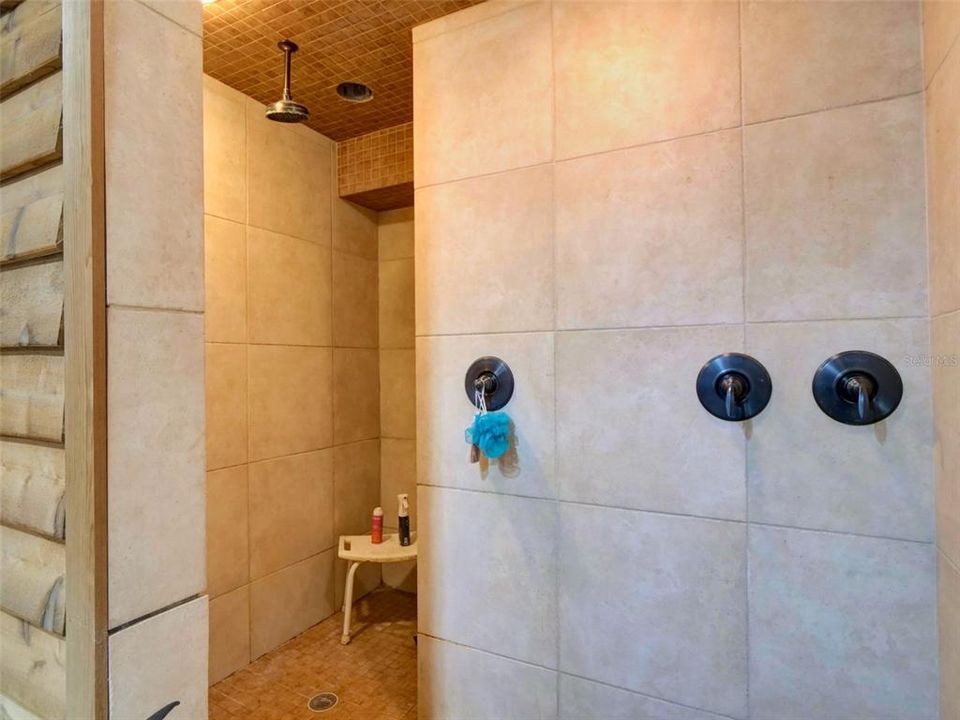 For Sale: $625,000 (3 beds, 2 baths, 2329 Square Feet)