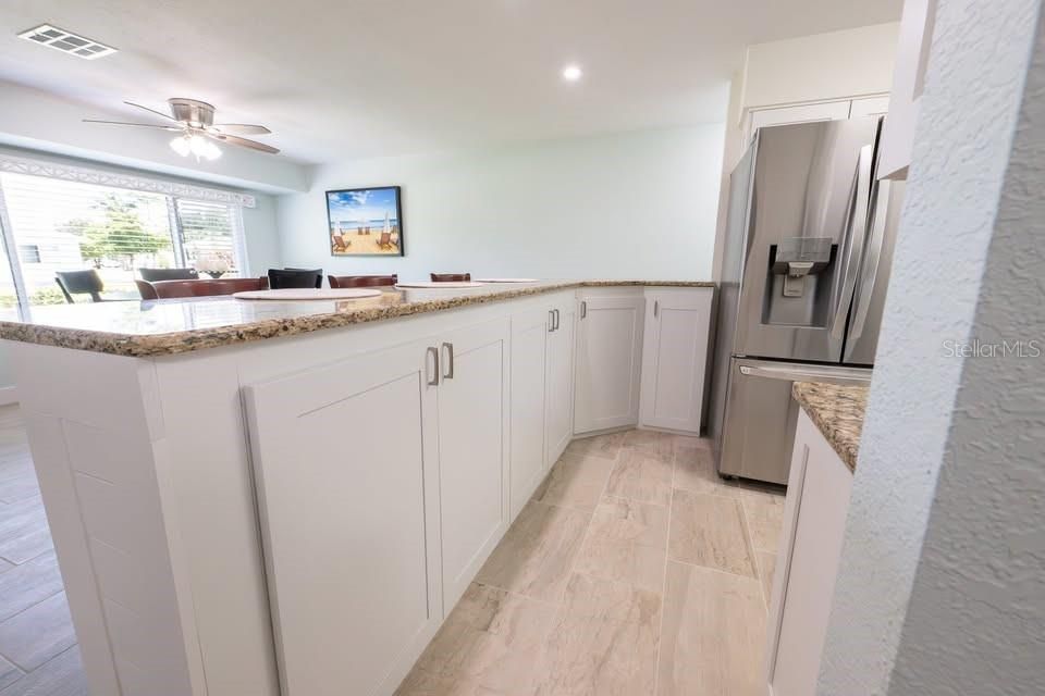 En Renta: $3,100 (3 camas, 2 baños, 2393 Pies cuadrados)