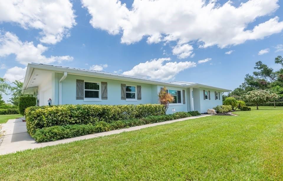 En Renta: $3,100 (3 camas, 2 baños, 2393 Pies cuadrados)