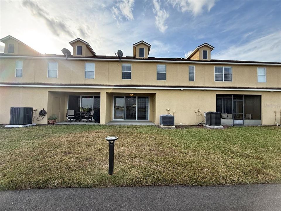 待售: $355,000 (3 贝兹, 2 浴室, 2013 平方英尺)