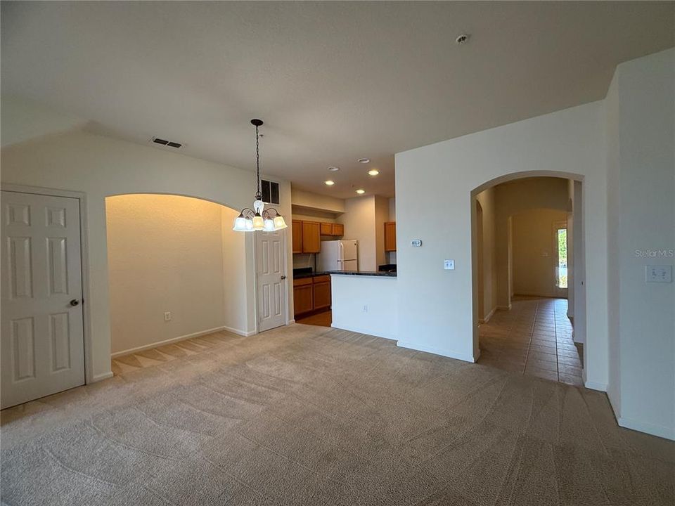 待售: $355,000 (3 贝兹, 2 浴室, 2013 平方英尺)