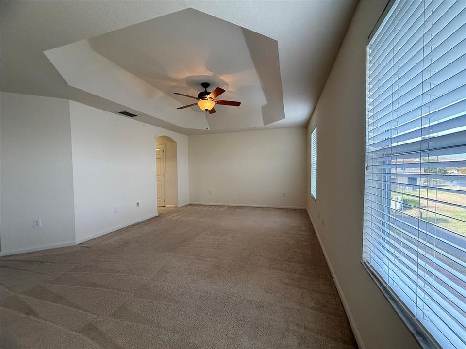 待售: $355,000 (3 贝兹, 2 浴室, 2013 平方英尺)