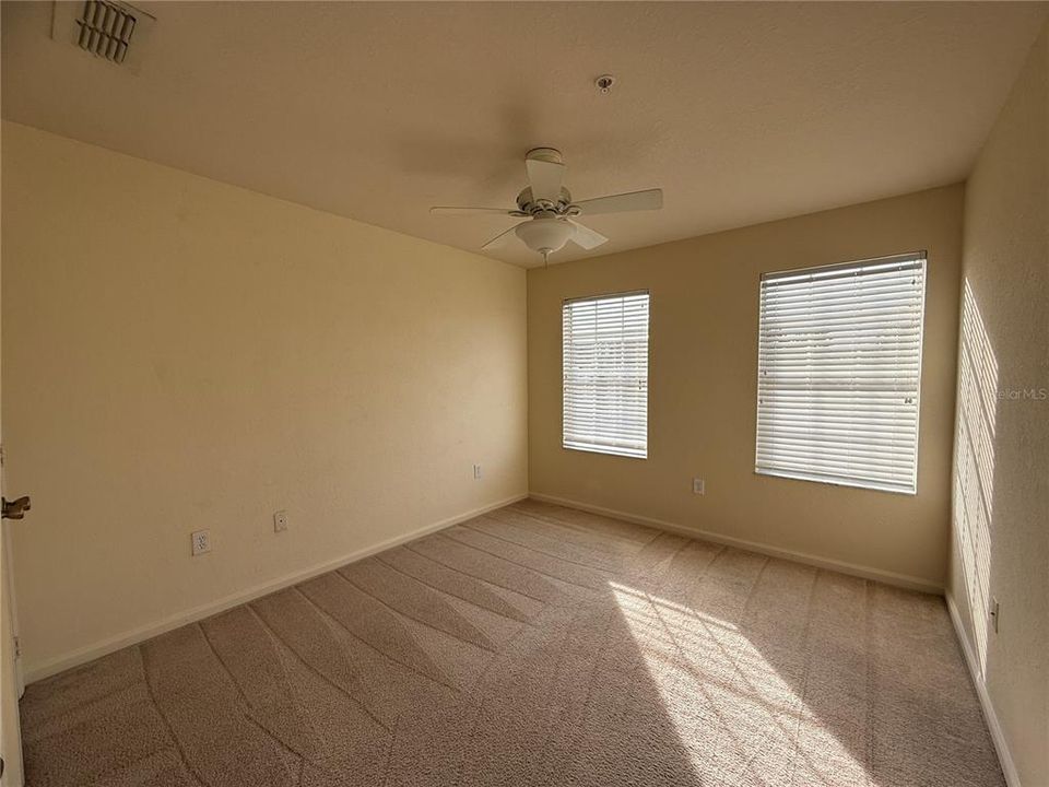 待售: $355,000 (3 贝兹, 2 浴室, 2013 平方英尺)