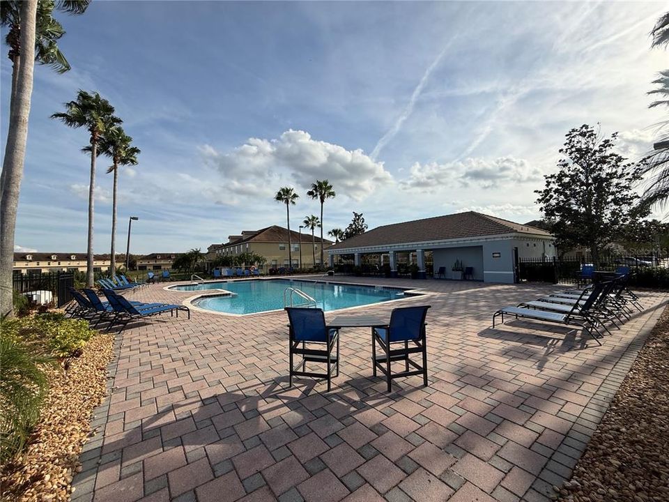 待售: $355,000 (3 贝兹, 2 浴室, 2013 平方英尺)