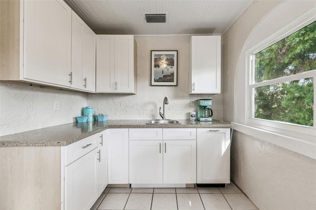 En Venta: $949,300 (5 camas, 3 baños, 3126 Pies cuadrados)